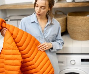 lavar chaqueta plumas